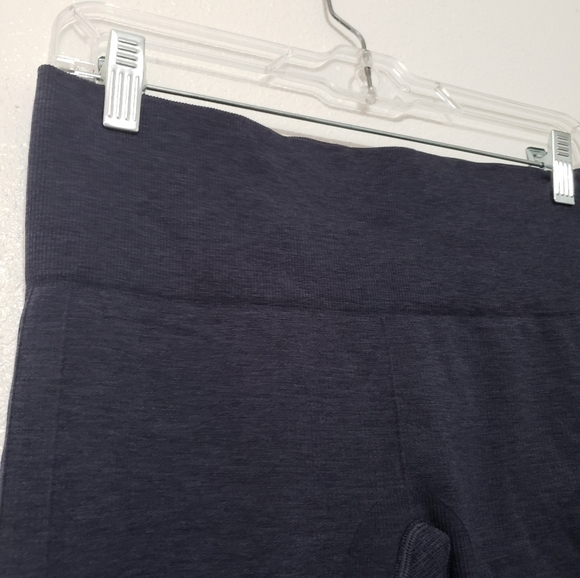 Lululemon Crop - Picture 2 of 6